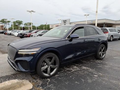 Used 2022 Genesis GV70 3.5T Sport w/ Sport Prestige Package AWD/4WD image 4