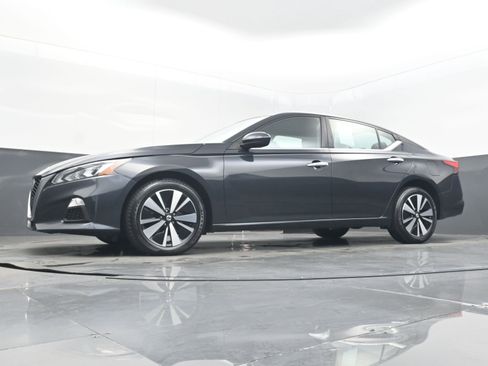 Used 2021 Nissan Altima 2.5 SV image 26