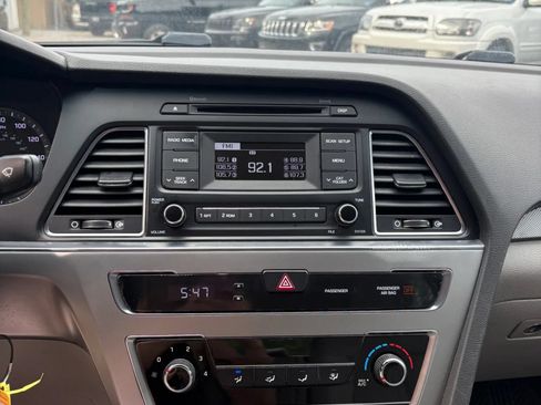 Used 2017 Hyundai Sonata SE FWD image 13