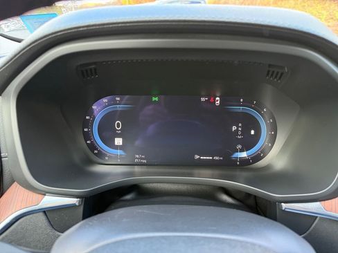 Used 2023 Volvo XC60 B6 Ultimate w/ Protection Package Premier image 24