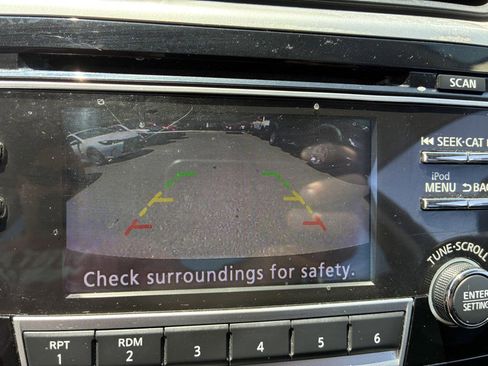 Used 2018 Nissan Altima 2.5 SV FWD image 11