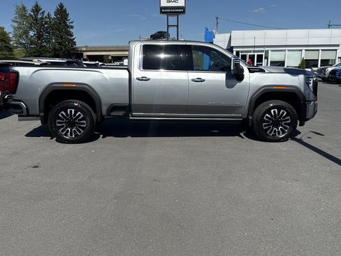 New 2026 GMC Sierra 2500 Denali Ultimate image 2