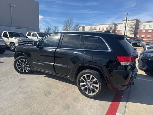 Used 2017 Jeep Grand Cherokee Overland image 5