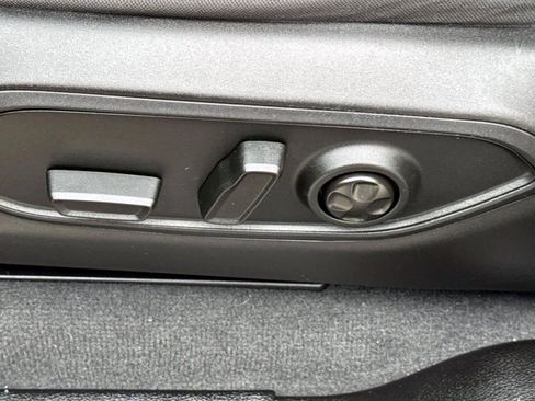 Used 2024 Jeep Grand Cherokee Limited w/ Black Appearance Package image 20