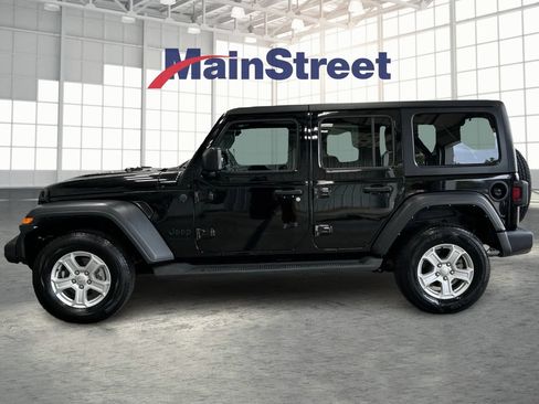 Used 2023 Jeep Wrangler Unlimited Sport AWD/4WD image 2