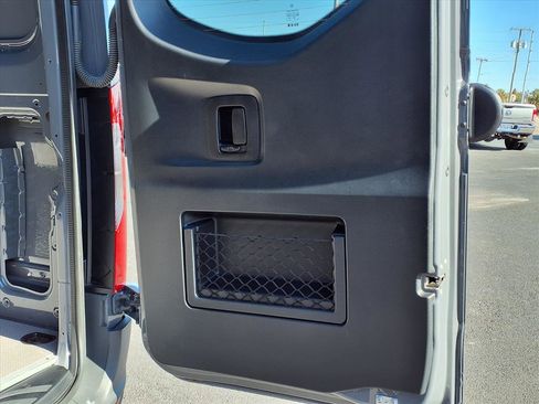 Used 2024 Mercedes-Benz Sprinter 2500 image 16