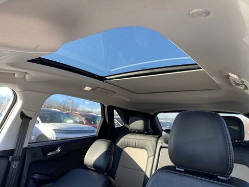 Used 2021 Ford Escape Titanium w/ Titanium Premium Package image 19