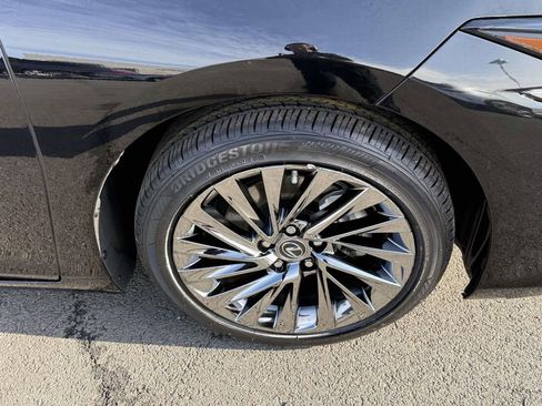 Used 2024 Lexus ES 300h Ultra Luxury image 7