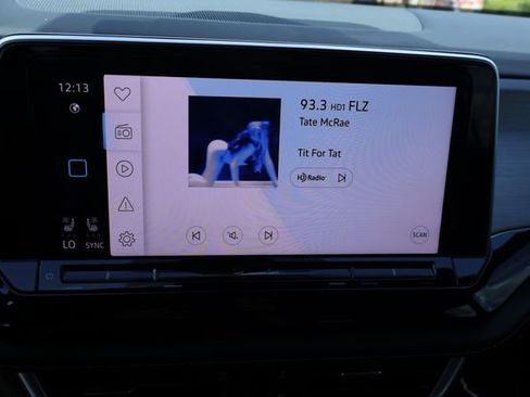 Certified 2024 Volkswagen Atlas Cross Sport SE w/ Panoramic Sunroof Package image 22