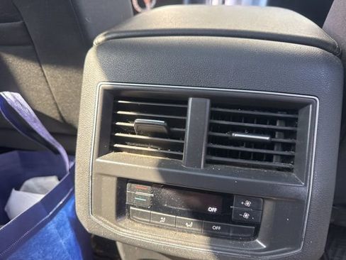 Used 2018 Volkswagen Atlas Launch Edition image 5