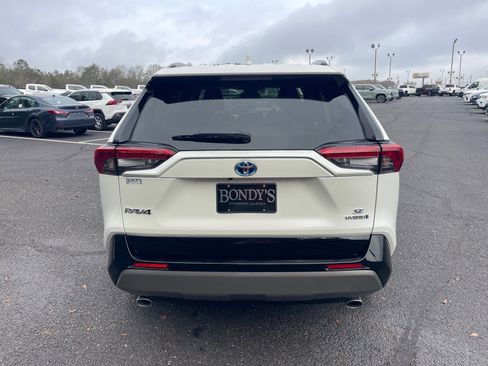 Used 2022 Toyota RAV4 SE image 15