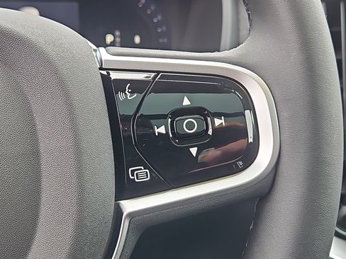 New 2026 Volvo XC90 B6 Plus w/ Protection Package image 17