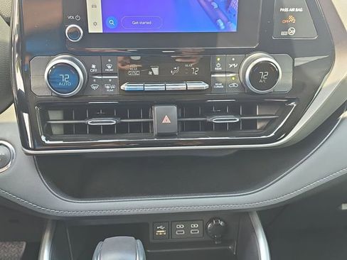 Used 2023 Toyota Highlander LE image 25