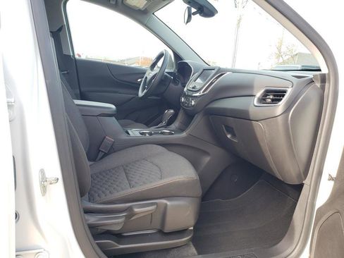 Used 2021 Chevrolet Equinox LT image 28