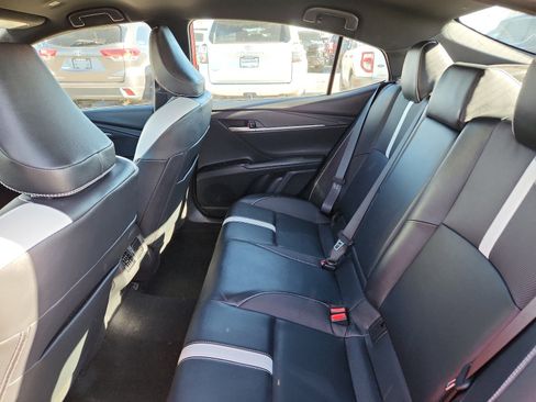 Used 2025 Toyota Camry SE image 8