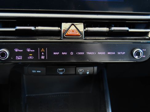 Used 2023 Kia Niro Wind FWD image 26