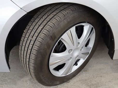 Used 2020 Toyota Corolla SE image 40