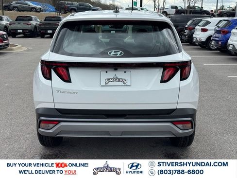 New 2026 Hyundai Tucson SE image 13