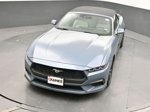 Used 2024 Ford Mustang Premium RWD image 36