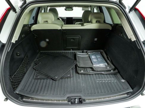 Used 2026 Volvo XC60 B5 Ultra w/ Protection Package Premier AWD/4WD image 30