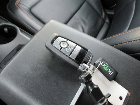 Used 2022 Ford Bronco Badlands w/ Sasquatch Package image 33