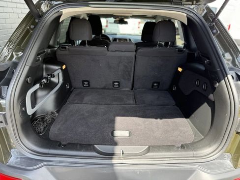 Used 2017 Jeep Cherokee 75th Anniversary image 15