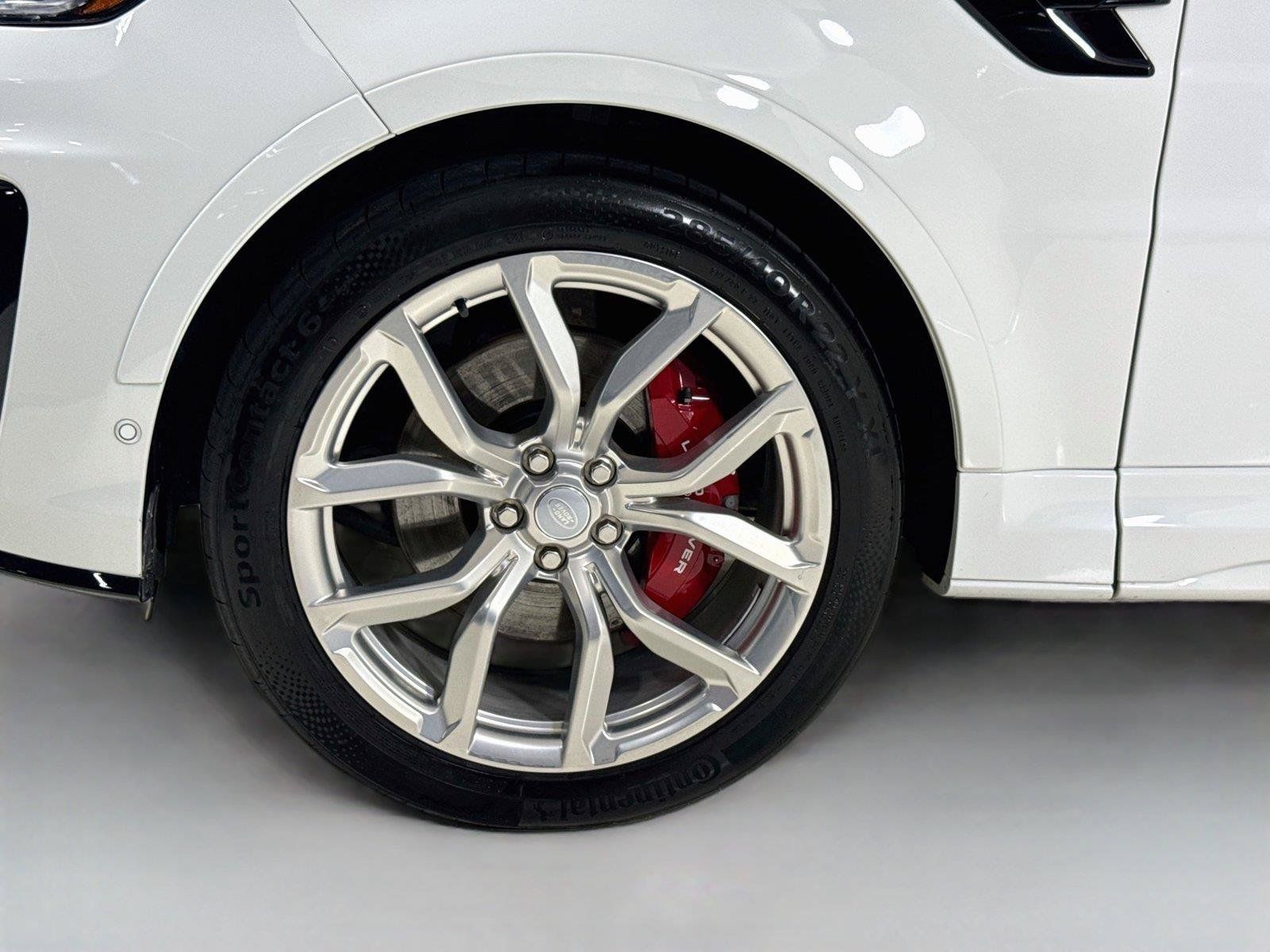 Used 2022 Land Rover Range Rover Sport SVR AWD/4WD image 38