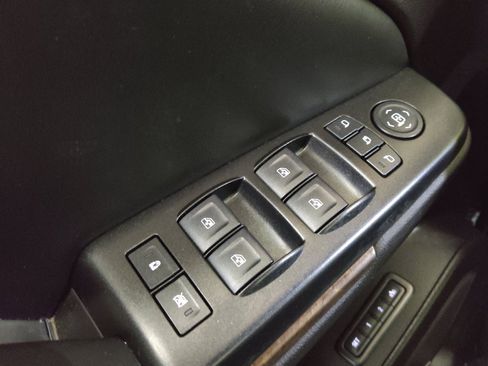 Used 2016 Chevrolet Suburban LT AWD/4WD image 27