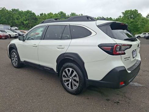 Certified 2025 Subaru Outback Premium AWD/4WD image 4