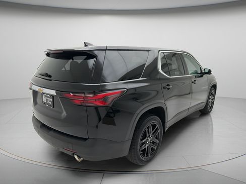Used 2023 Chevrolet Traverse LS w/ Safety Package AWD/4WD image 4