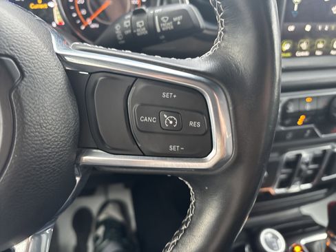 Used 2023 Jeep Wrangler Sahara w/ Cold Weather Group image 19