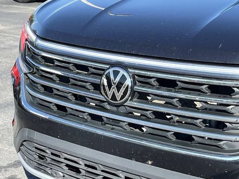 Used 2025 Volkswagen Atlas SE AWD/4WD image 9