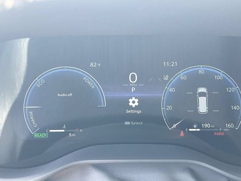Used 2026 Toyota Sienna Limited FWD image 4