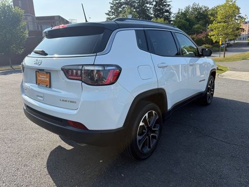 Certified 2022 Jeep Compass Limited image 8