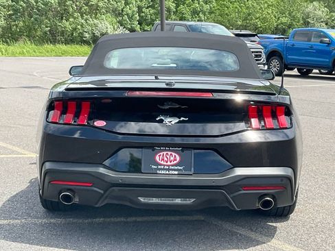 Used 2025 Ford Mustang Premium RWD image 28