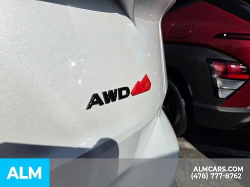 Used 2025 Nissan Rogue SV AWD/4WD image 12