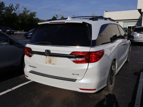 Used 2022 Honda Odyssey Elite image 7