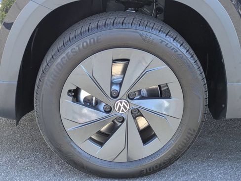 Certified 2025 Volkswagen Taos S FWD image 24