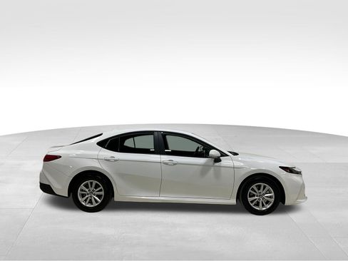 Used 2026 Toyota Camry LE FWD image 4