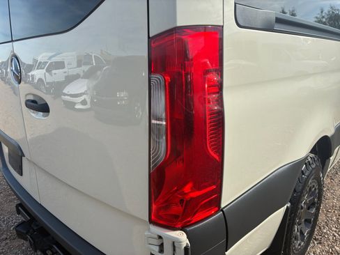 Used 2021 Mercedes-Benz Sprinter 2500 image 26