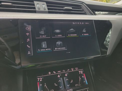 Used 2024 Audi Q8 e-tron Prestige w/ Prestige Package image 21