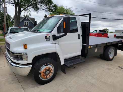 Used 2007 Chevrolet Kodiak C4500 2WD Regular Cab image 2