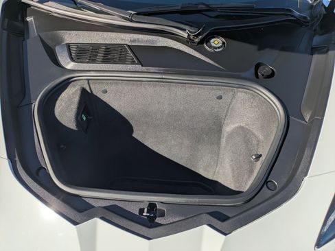 Used 2024 Chevrolet Corvette Stingray Coupe w/ Z51 Performance Package image 30