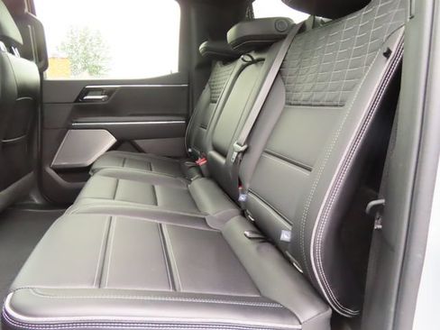 Used 2025 GMC Sierra EV Denali AWD/4WD image 39