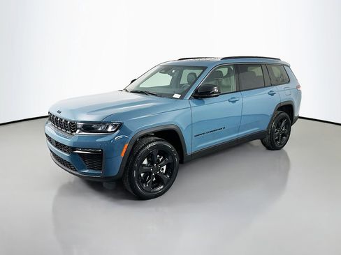 New 2026 Jeep Grand Cherokee L Limited RWD image 3