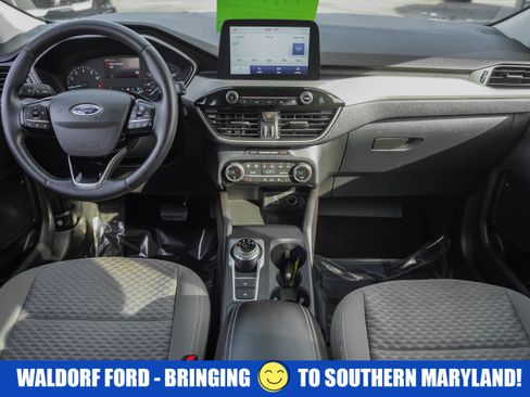 Used 2021 Ford Escape SE w/ SE Sport Appearance Package image 21