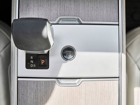 Used 2024 Land Rover Range Rover Long Wheelbase SE image 68