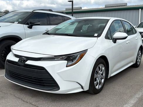 Certified 2024 Toyota Corolla LE image 9