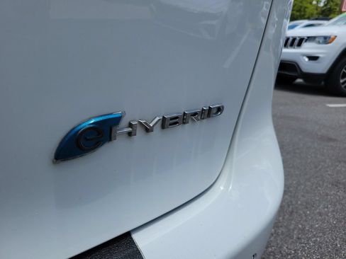 Used 2022 Chrysler Pacifica Touring-L FWD image 10