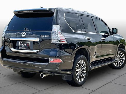 Used 2023 Lexus GX 460 Luxury w/ Accessory Package AWD/4WD image 13